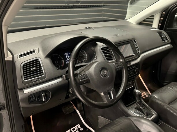 volkswagen-sharan-diesel-2012-big-10