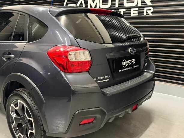 subaru-xv-bensin-2013-big-5