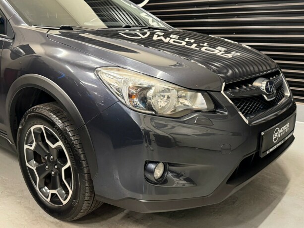 subaru-xv-bensin-2013-big-2