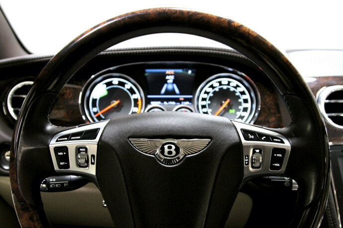 bentley-continental-bensin-2013-big-18