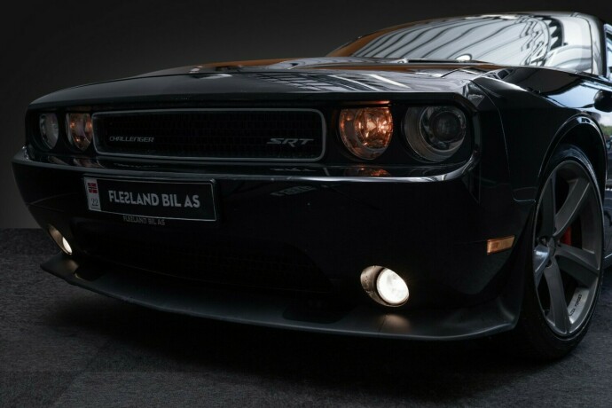 dodge-challenger-bensin-2011-big-3