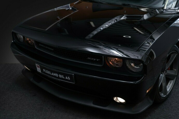 dodge-challenger-bensin-2011-big-4