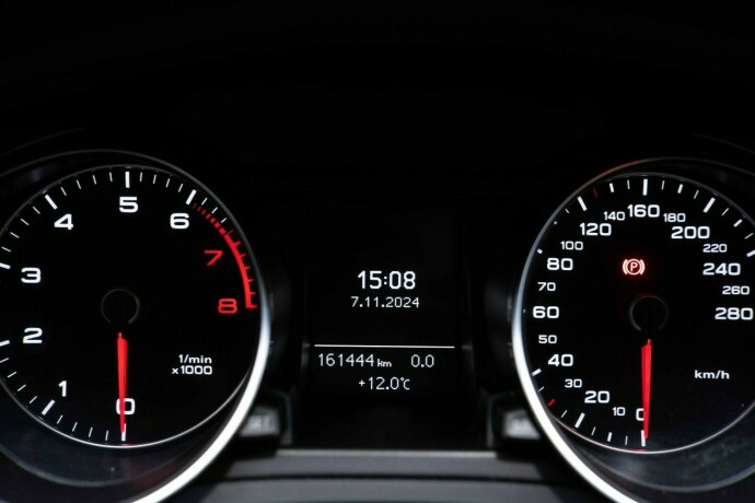 audi-a5-bensin-2012-big-11