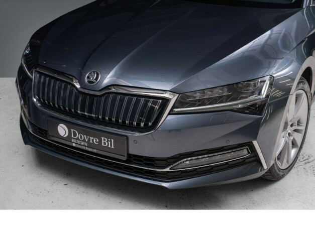 skoda-superb-elektrisitetbensin-2020-big-3