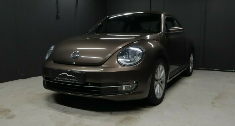 volkswagen-beetle-bensin-2012-big-2