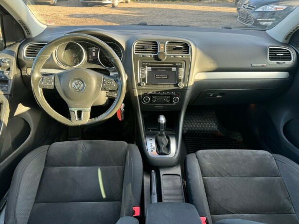 volkswagen-golf-diesel-2011-big-13