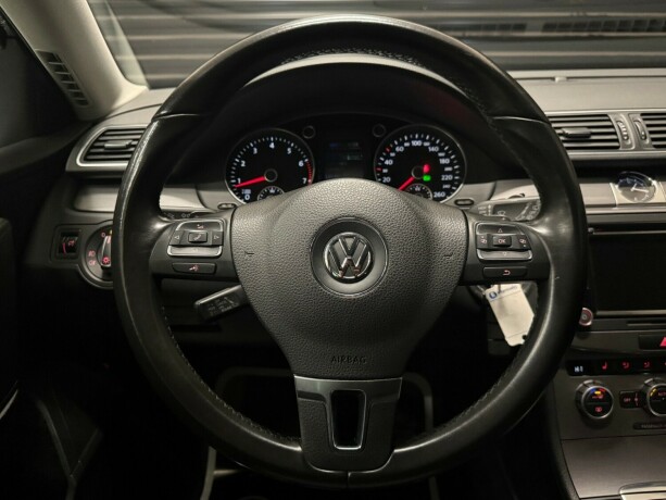 volkswagen-passat-bensin-2014-big-12