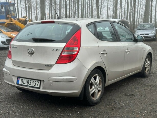 hyundai-i30-diesel-2008-big-4