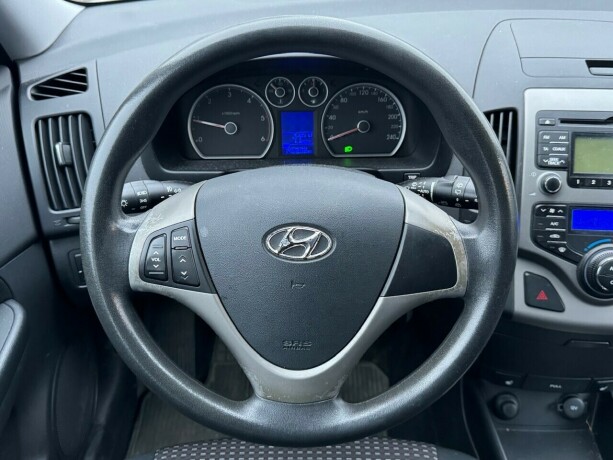 hyundai-i30-diesel-2008-big-12