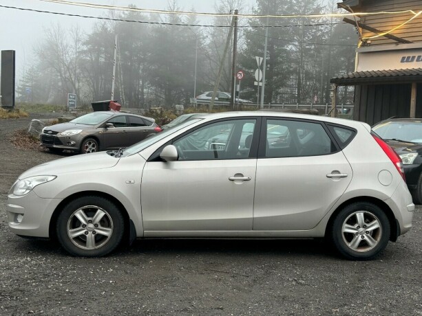 hyundai-i30-diesel-2008-big-1