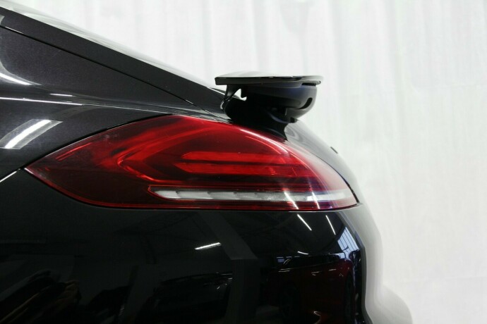 porsche-panamera-bensin-2014-big-48