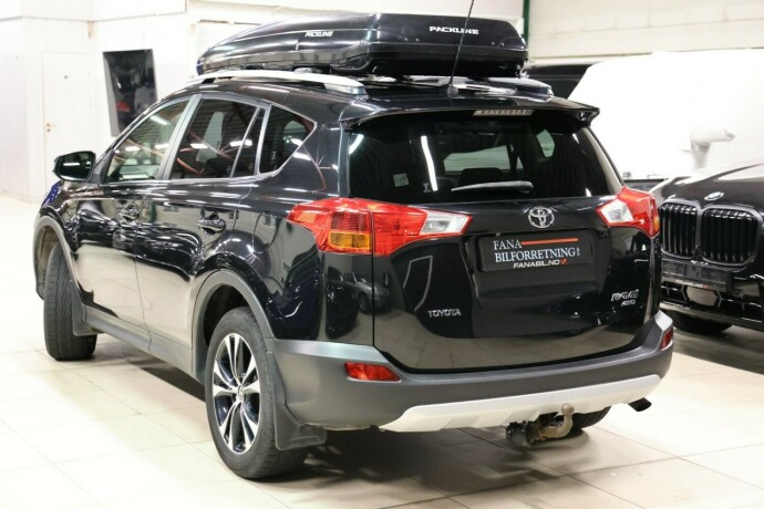 toyota-rav4-bensin-2015-big-1