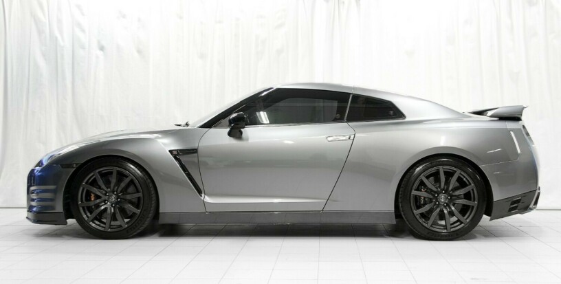 nissan-gt-r-bensin-2012-big-5