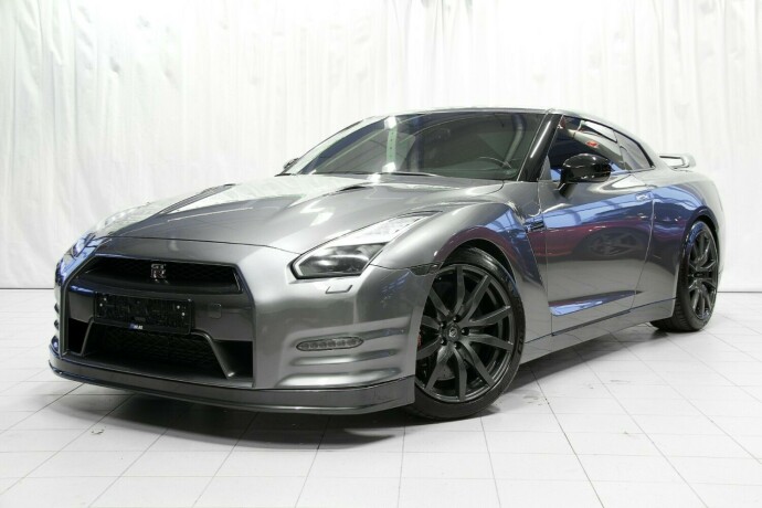 nissan-gt-r-bensin-2012-big-0