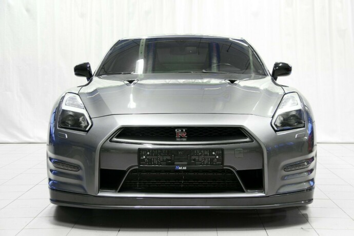 nissan-gt-r-bensin-2012-big-1