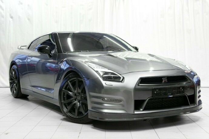 nissan-gt-r-bensin-2012-big-2