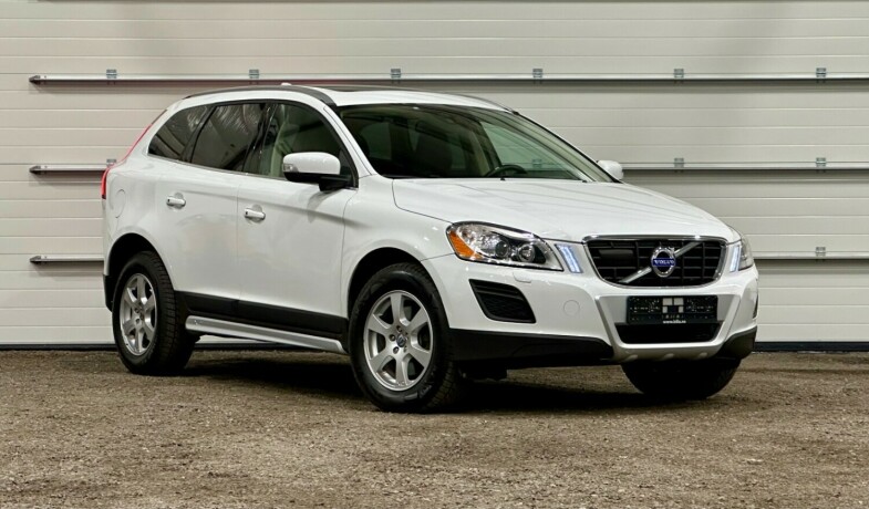 volvo-xc-60-diesel-2012-big-0