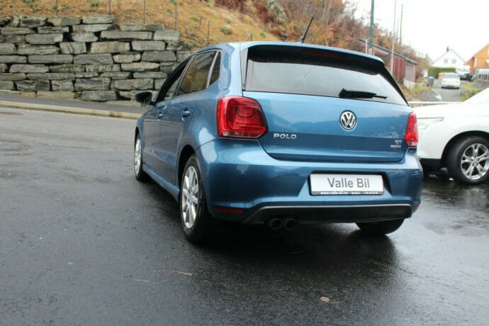 volkswagen-polo-bensin-2014-big-4