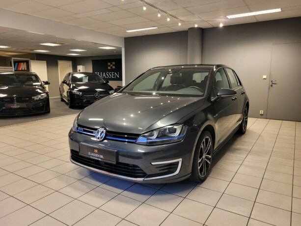 volkswagen-golf-elektrisitetbensin-2016-big-9