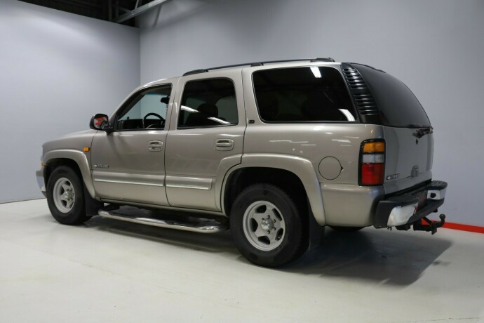 chevrolet-tahoe-bensin-2003-big-3