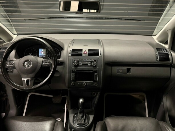 volkswagen-touran-diesel-2012-big-9