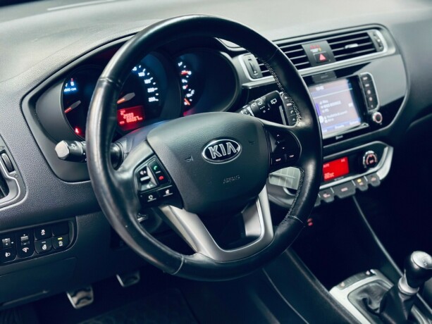 kia-rio-bensin-2015-big-10