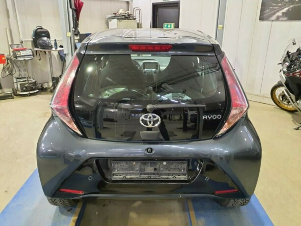 toyota-aygo-bensin-2014-big-4