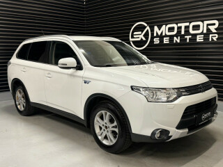 Mitsubishi | Outlander | Elektrisitet+bensin | 2015