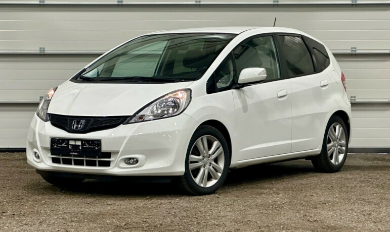 honda-jazz-bensin-2014-big-6