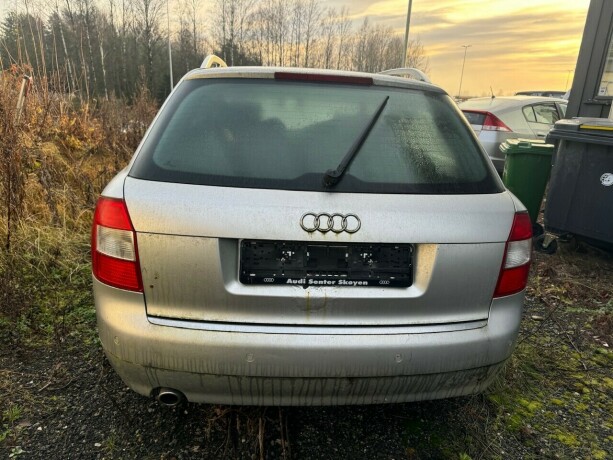 audi-a4-bensin-2004-big-4