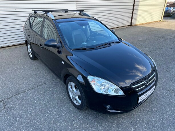 kia-ceed-bensin-2008-big-4