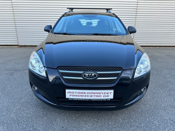 kia-ceed-bensin-2008-big-8