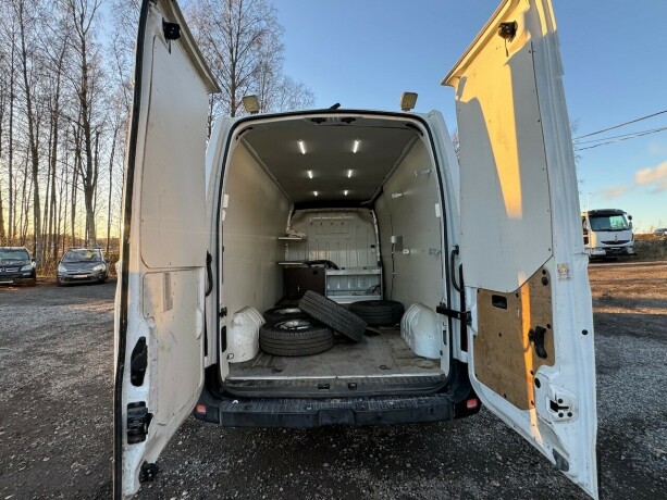 renault-master-diesel-2015-big-10