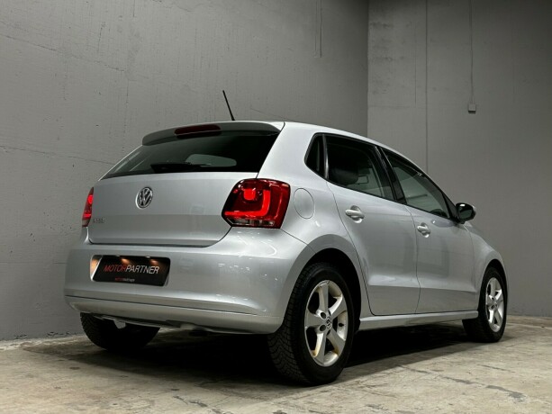 volkswagen-polo-bensin-2010-big-7