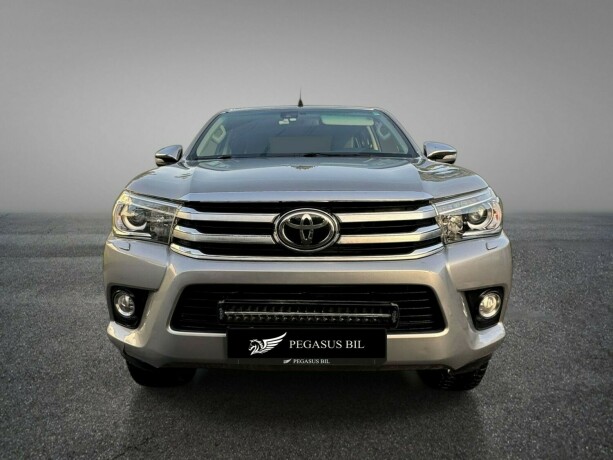 toyota-hilux-diesel-2017-big-1