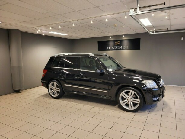 mercedes-benz-glk-diesel-2011-big-2