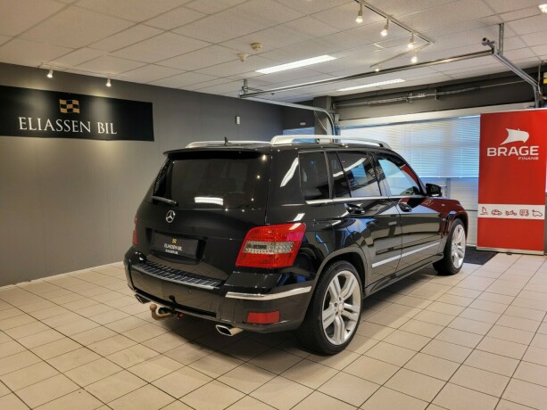 mercedes-benz-glk-diesel-2011-big-5