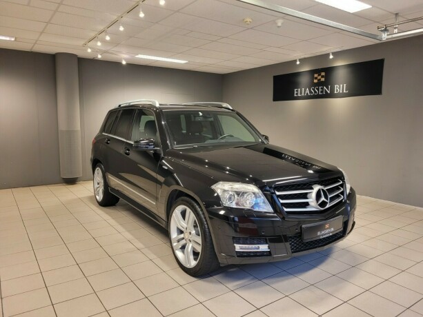 mercedes-benz-glk-diesel-2011-big-12