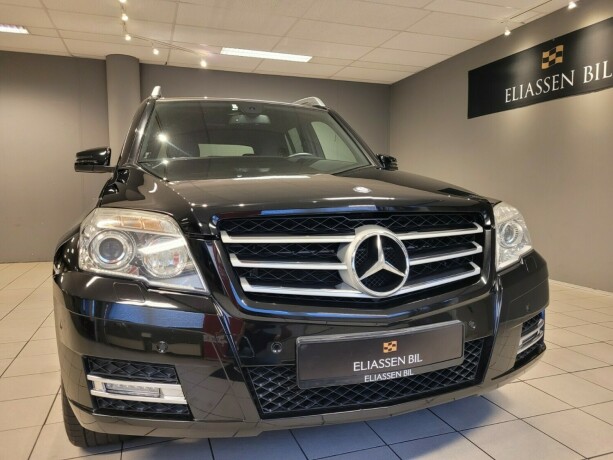 mercedes-benz-glk-diesel-2011-big-11