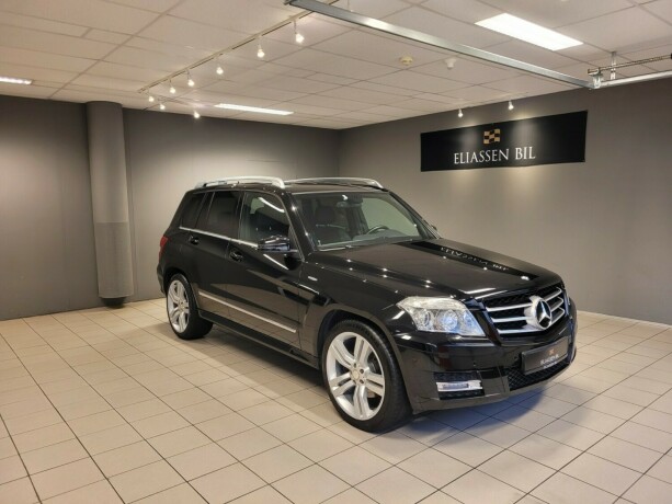 mercedes-benz-glk-diesel-2011-big-13