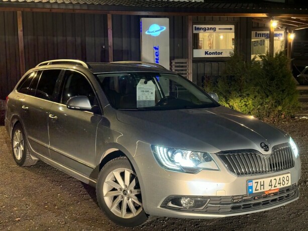 skoda-superb-diesel-2015-big-0