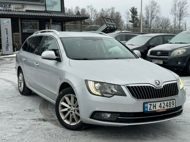 skoda-superb-diesel-2015-big-20