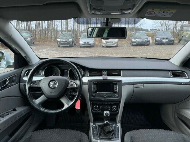 skoda-superb-diesel-2015-big-14