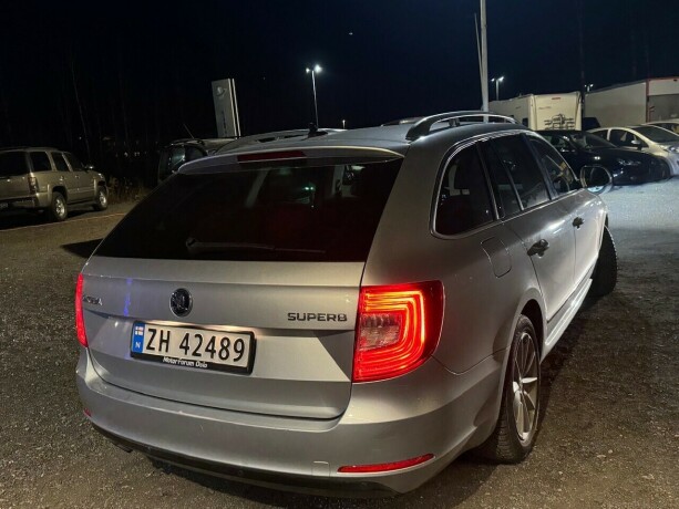 skoda-superb-diesel-2015-big-1