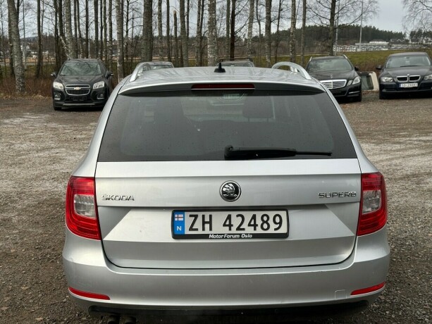 skoda-superb-diesel-2015-big-4