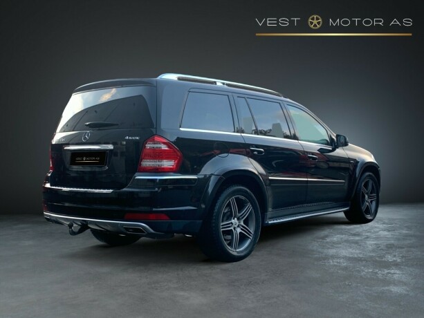 mercedes-benz-gl-diesel-2012-big-7