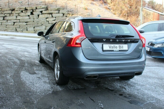 volvo-v60-diesel-2017-big-2