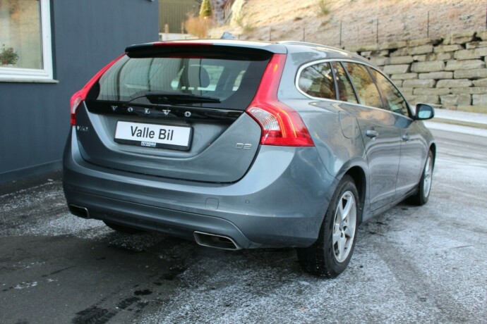 volvo-v60-diesel-2017-big-3