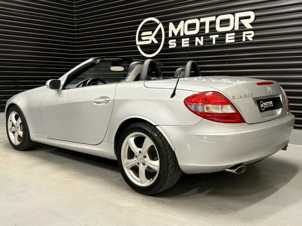 mercedes-benz-slk-bensin-2006-big-1