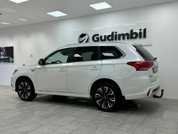 mitsubishi-outlander-elektrisitetbensin-2018-big-2